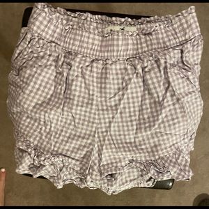 Hollister flowy shorts